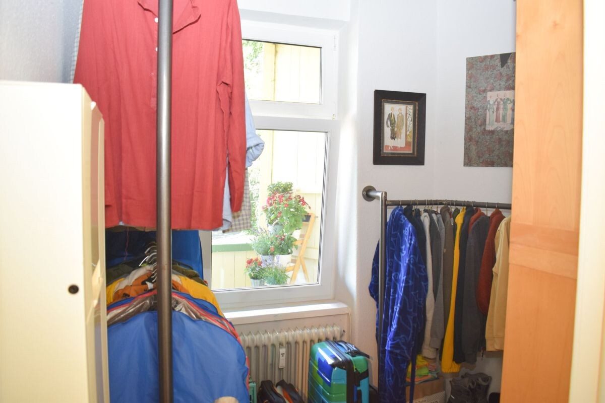 Immobilienangebot - Kiel - Alle - Vermietete charmante 3,5 Zimmer-Altbauwohnung in
             Kiel-Blücherplatz