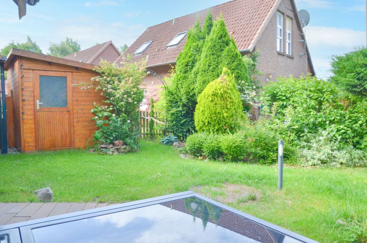 Immobilienangebot - Schönkirchen - Alle - Ein Zuhause zum Verlieben – hausähnliche Maisonette-ETW mit Sonnengarten und Carport