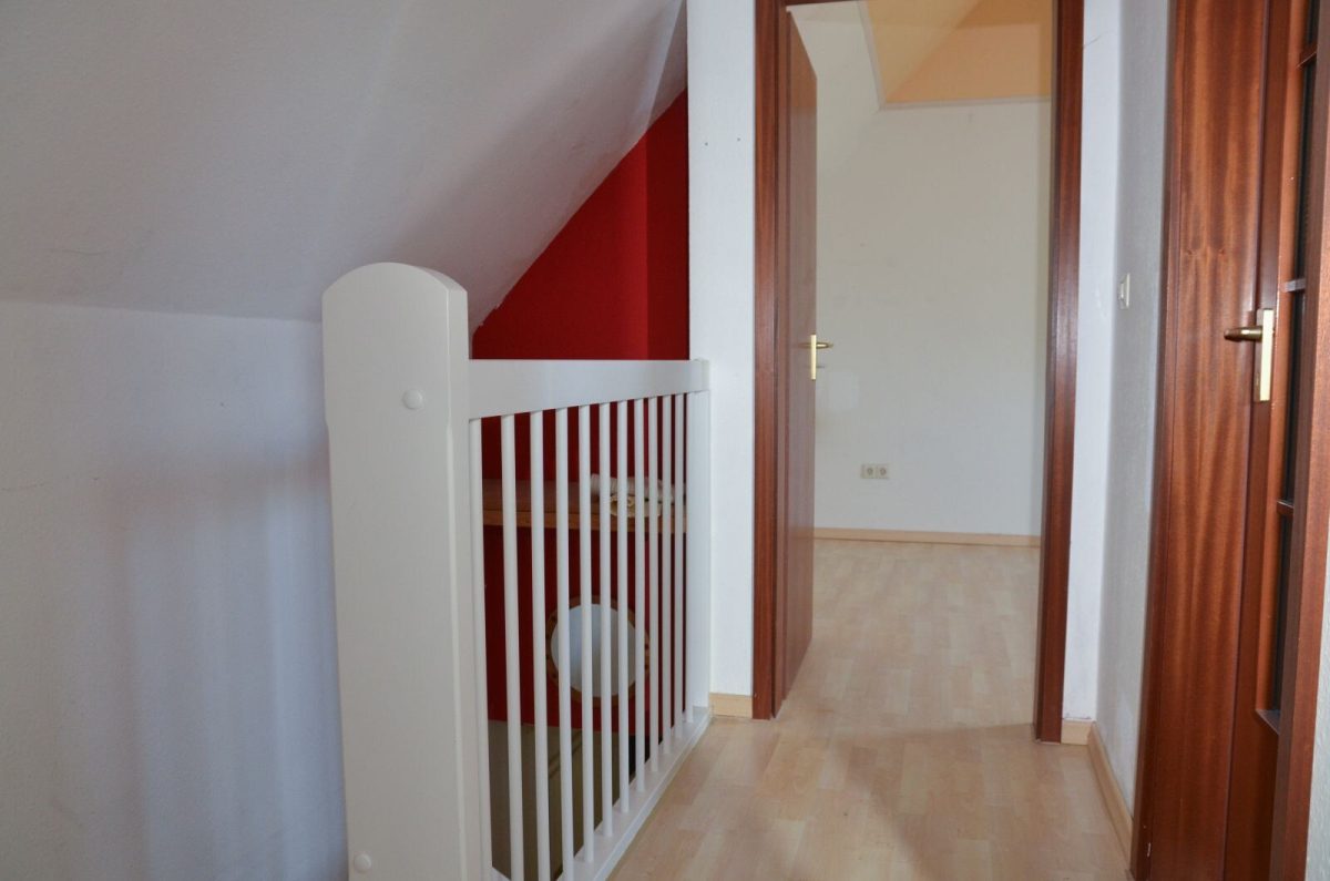 Immobilienangebot - Schönkirchen - Alle - Ein Zuhause zum Verlieben – hausähnliche Maisonette-ETW mit Sonnengarten und Carport