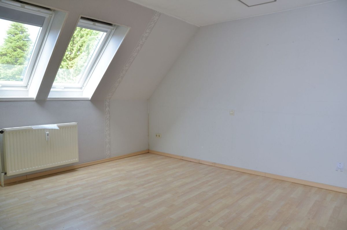 Immobilienangebot - Schönkirchen - Alle - Ein Zuhause zum Verlieben – hausähnliche Maisonette-ETW mit Sonnengarten und Carport
