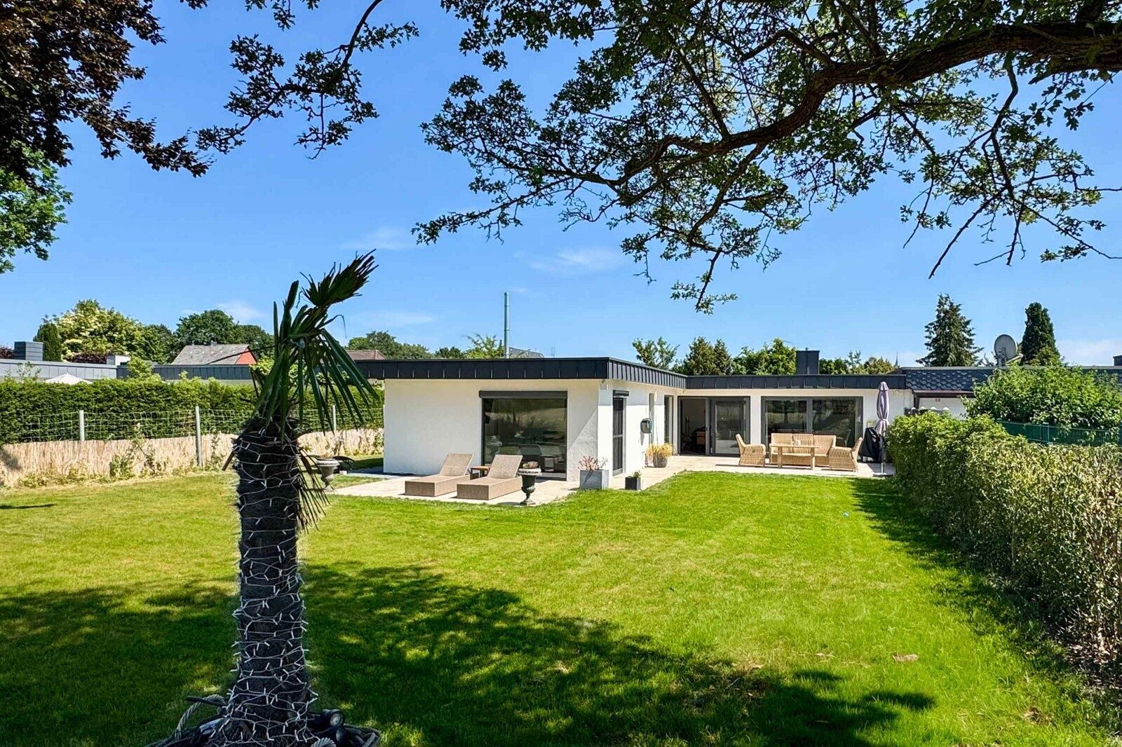 Immobilienangebot - Gettorf - Alle - Wohnen auf höchstem Niveau – moderner Bungalow mit Feldblick