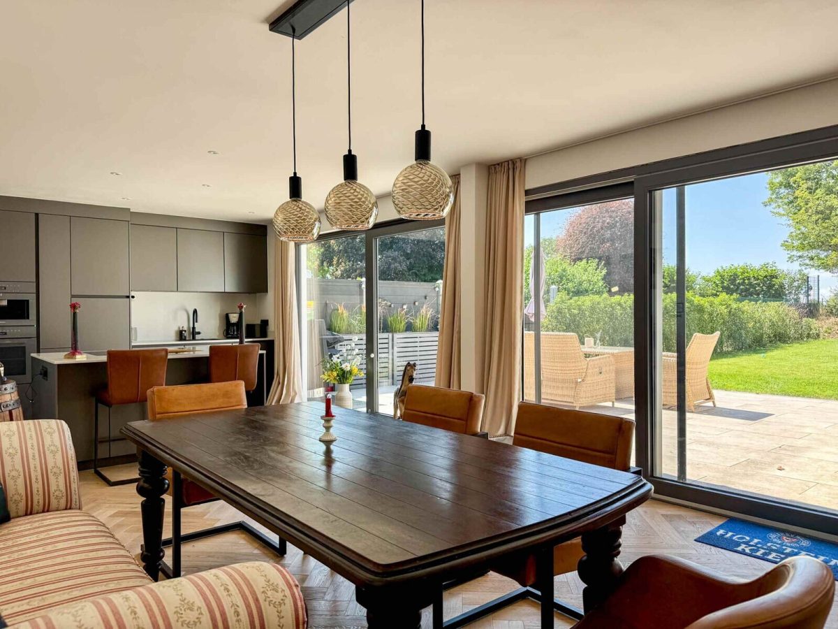 Immobilienangebot - Gettorf - Alle - Wohnen auf höchstem Niveau – moderner Bungalow mit Feldblick