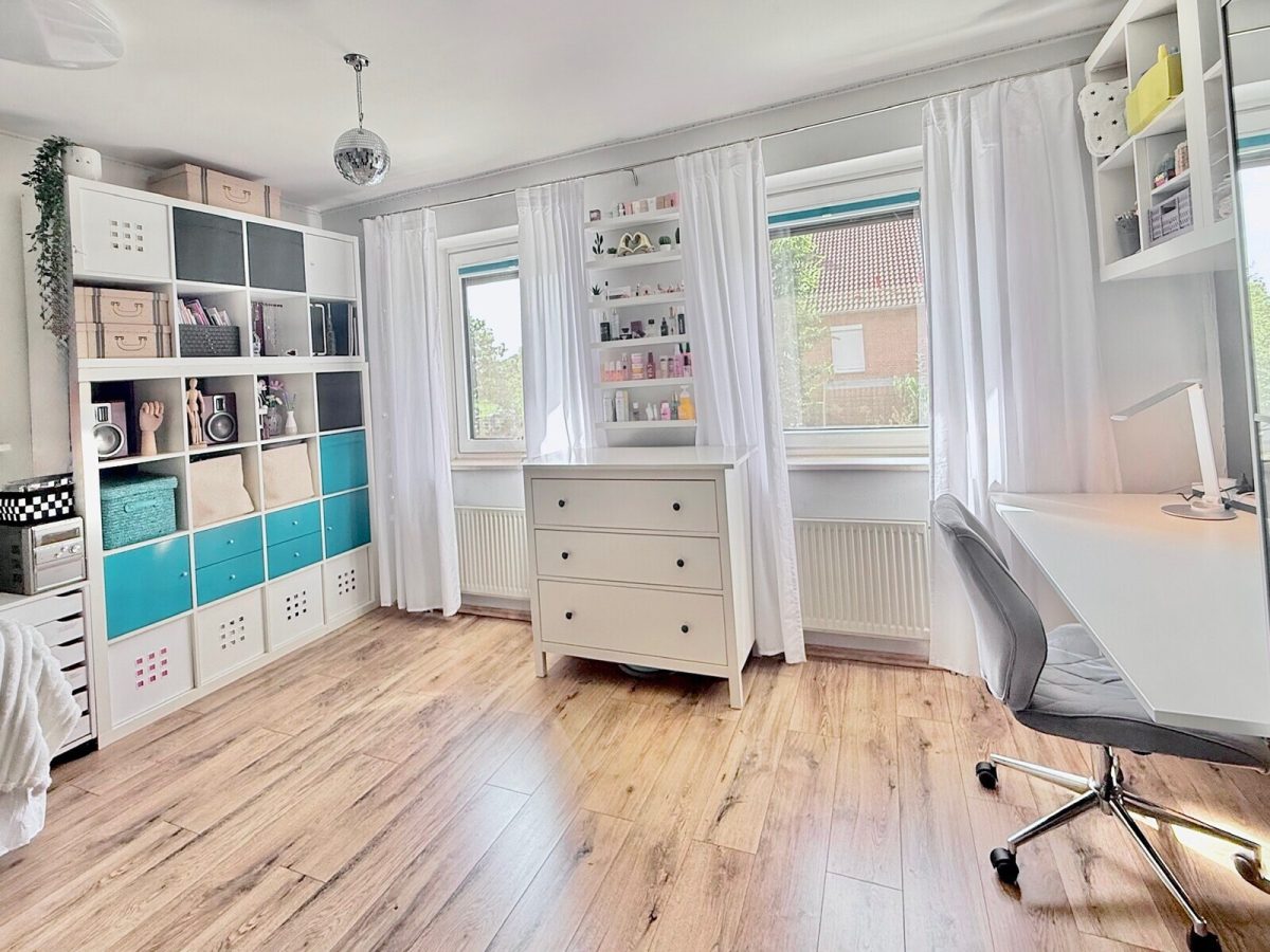 Immobilienangebot - Kiel - Alle - Ruhig, Modern und Großzügig - Reihenendhaus in Heidenberg