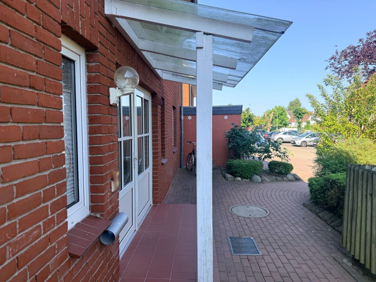 Immobilienangebot - Schönberg - Alle - Wohnanlage mit 10 Wohnungen, 6 Garagen und 10 PKW-Stellplätzen in Schönberg