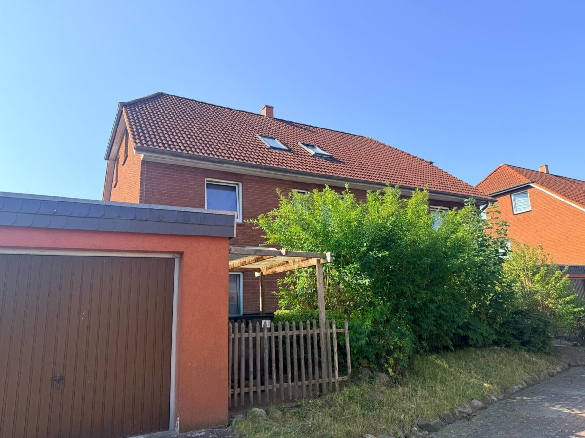 Immobilienangebot - Schönberg - Alle - Wohnanlage mit 10 Wohnungen, 6 Garagen und 10 PKW-Stellplätzen in Schönberg