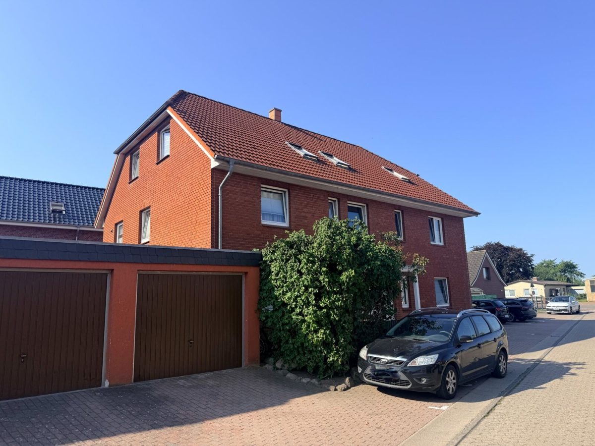 Immobilienangebot - Schönberg - Alle - Wohnanlage mit 10 Wohnungen, 6 Garagen und 10 PKW-Stellplätzen in Schönberg