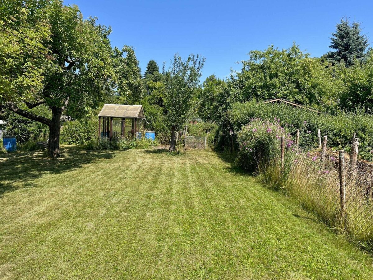 Immobilienangebot - Kiel - Alle - Modernisiert ist schon - sonniges EFH auf 1.100 m² Grundstück in Kiel-Oppendorf