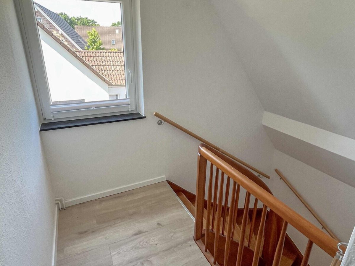 Immobilienangebot - Kiel - Alle - Modernisiert ist schon - sonniges EFH auf 1.100 m² Grundstück in Kiel-Oppendorf