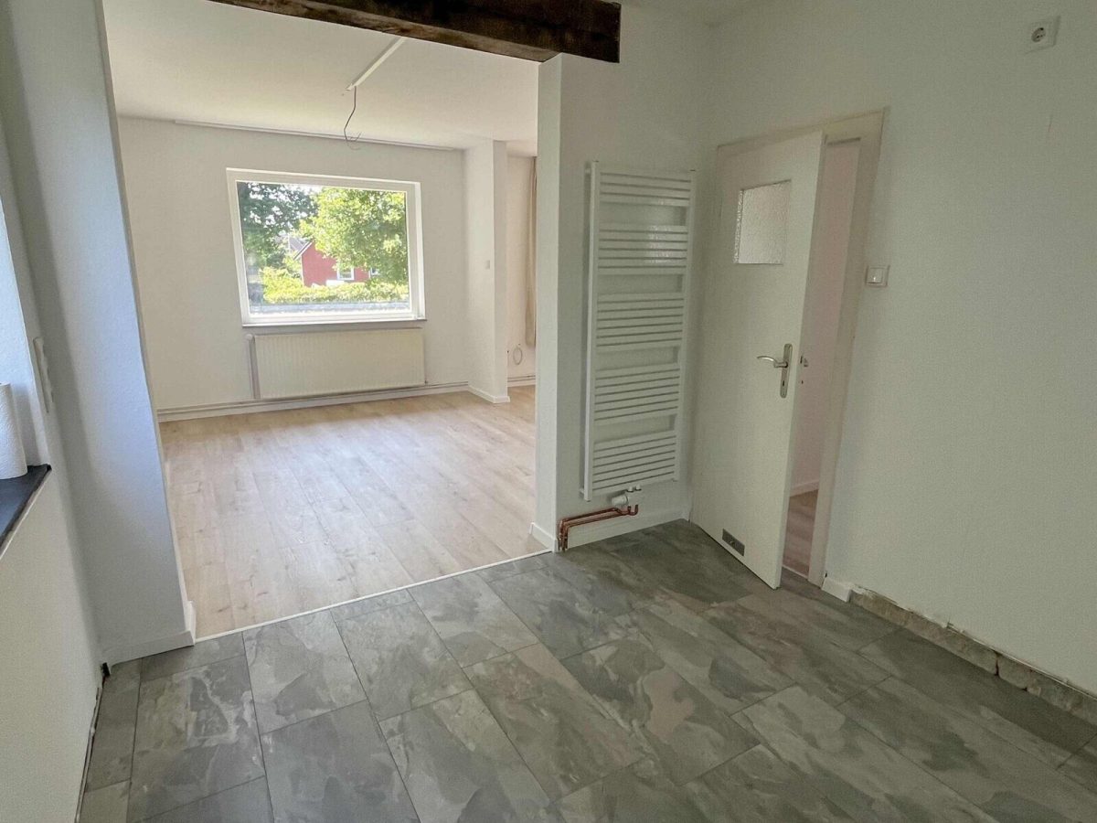 Immobilienangebot - Kiel - Alle - Modernisiert ist schon - sonniges EFH auf 1.100 m² Grundstück in Kiel-Oppendorf