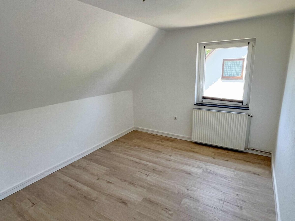 Immobilienangebot - Kiel - Alle - Modernisiert ist schon - sonniges EFH auf 1.100 m² Grundstück in Kiel-Oppendorf