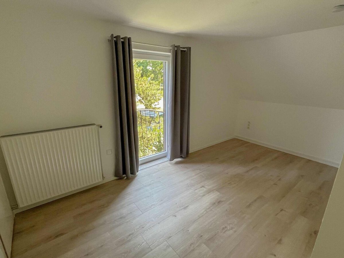 Immobilienangebot - Kiel - Alle - Modernisiert ist schon - sonniges EFH auf 1.100 m² Grundstück in Kiel-Oppendorf
