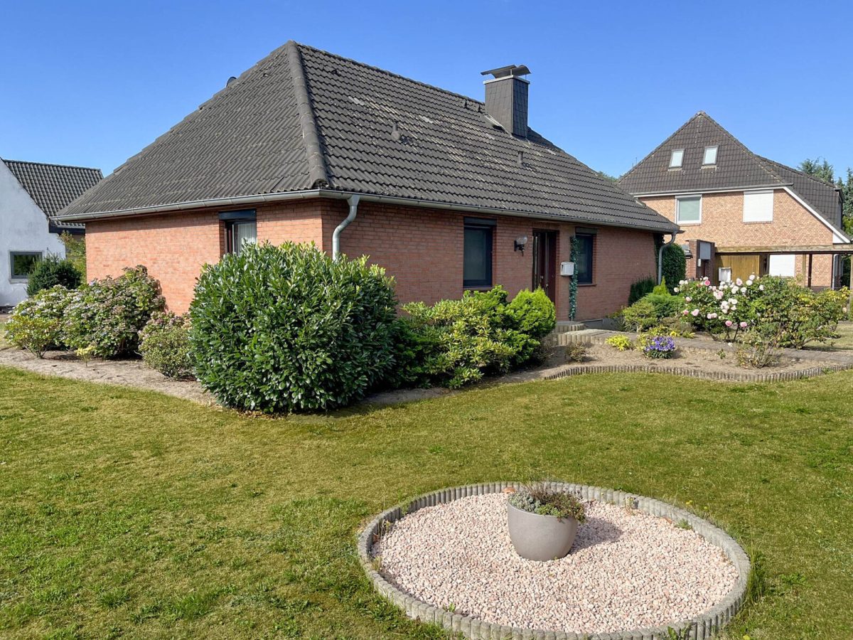 Immobilienangebot - Wasbek - Alle - Aus 1. Hand - gepflegter Walmdachbungalow im schönen Wasbek