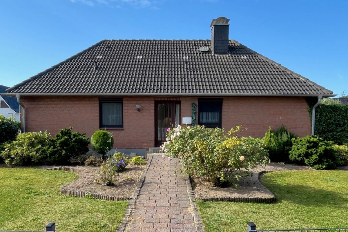 Immobilienangebot - Wasbek - Alle - Aus 1. Hand - gepflegter Walmdachbungalow im schönen Wasbek