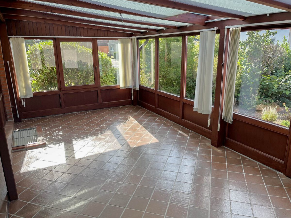 Immobilienangebot - Wasbek - Alle - Aus 1. Hand - gepflegter Walmdachbungalow im schönen Wasbek