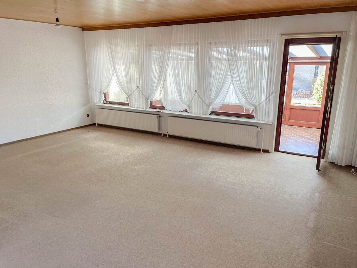 Immobilienangebot - Wasbek - Alle - Aus 1. Hand - gepflegter Walmdachbungalow im schönen Wasbek