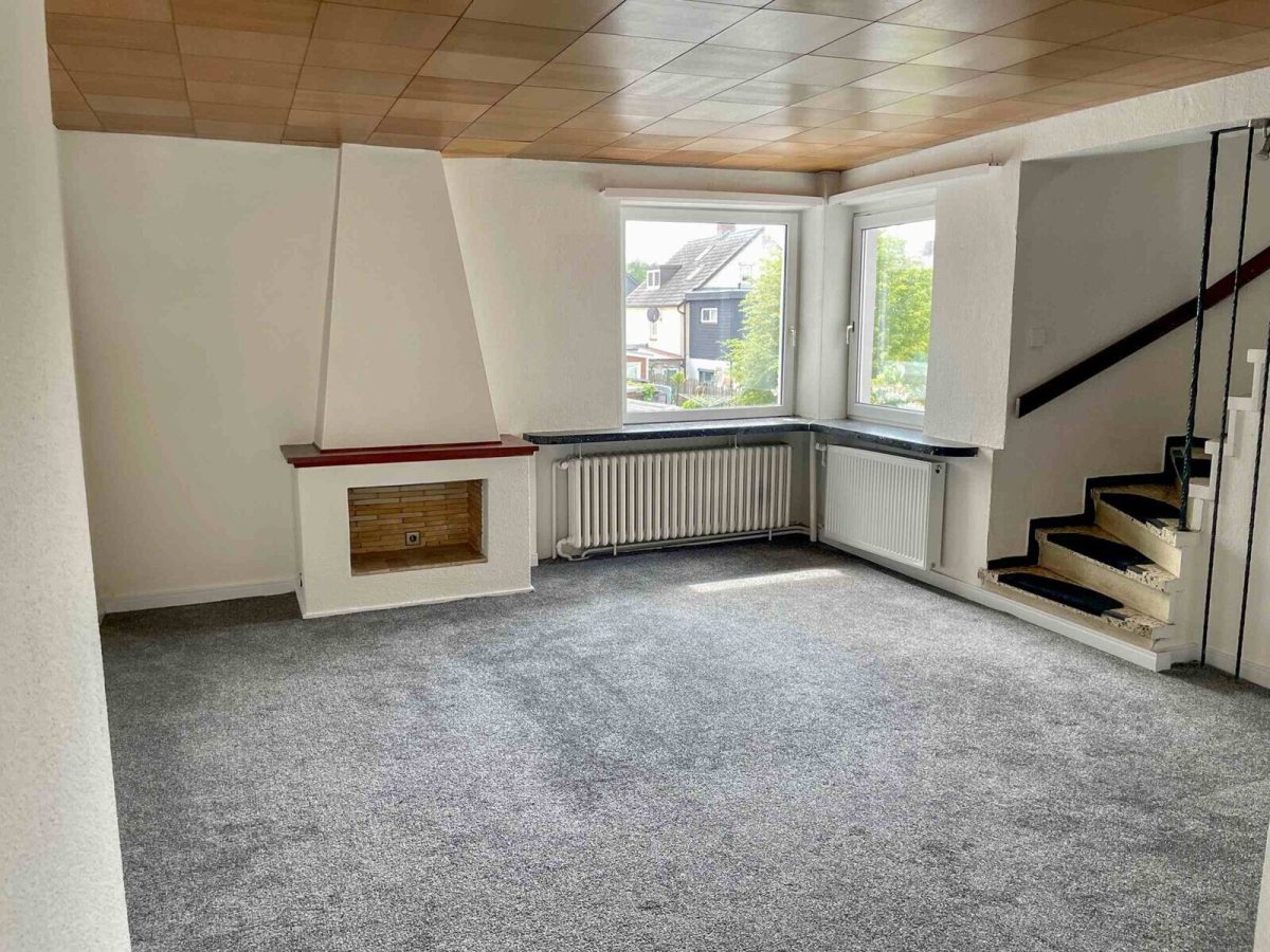 Immobilienangebot - Kiel / Neumühlen-Dietrichsdorf - Alle - 3 Wohnungen bringen Mieteinnahmen - Die 4 gehört Ihnen - Mehrfamilienhaus in Kiel -Dietrichsdorf