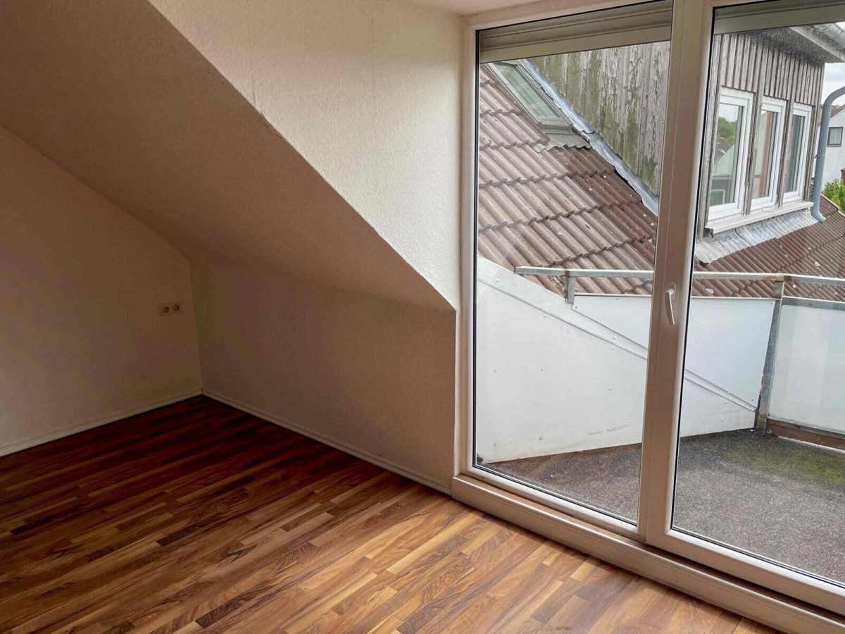 Immobilienangebot - Kiel / Neumühlen-Dietrichsdorf - Alle - 3 Wohnungen bringen Mieteinnahmen - Die 4 gehört Ihnen - Mehrfamilienhaus in Kiel -Dietrichsdorf
