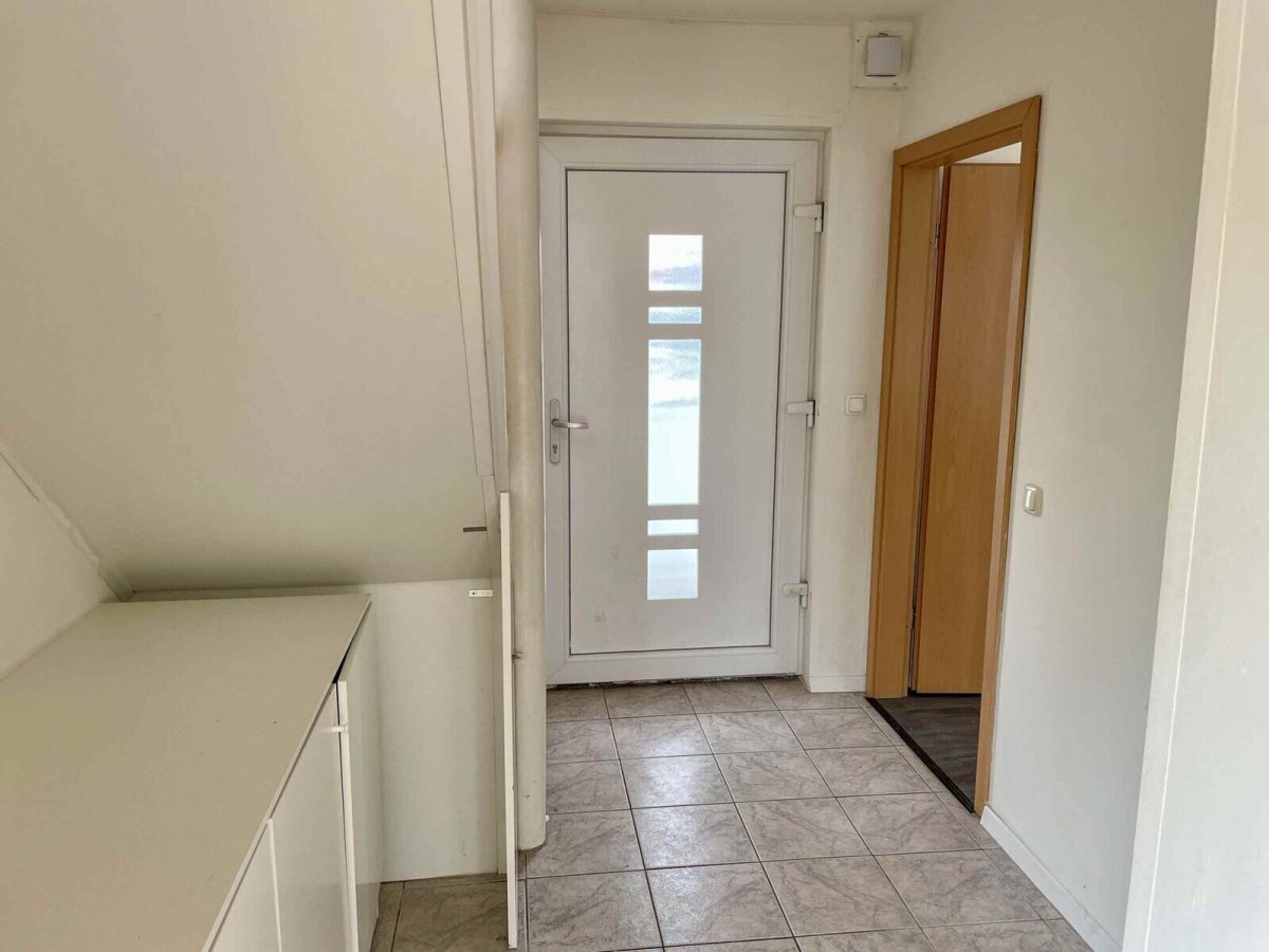 Immobilienangebot - Kiel / Neumühlen-Dietrichsdorf - Alle - 3 Wohnungen bringen Mieteinnahmen - Die 4 gehört Ihnen - Mehrfamilienhaus in Kiel -Dietrichsdorf