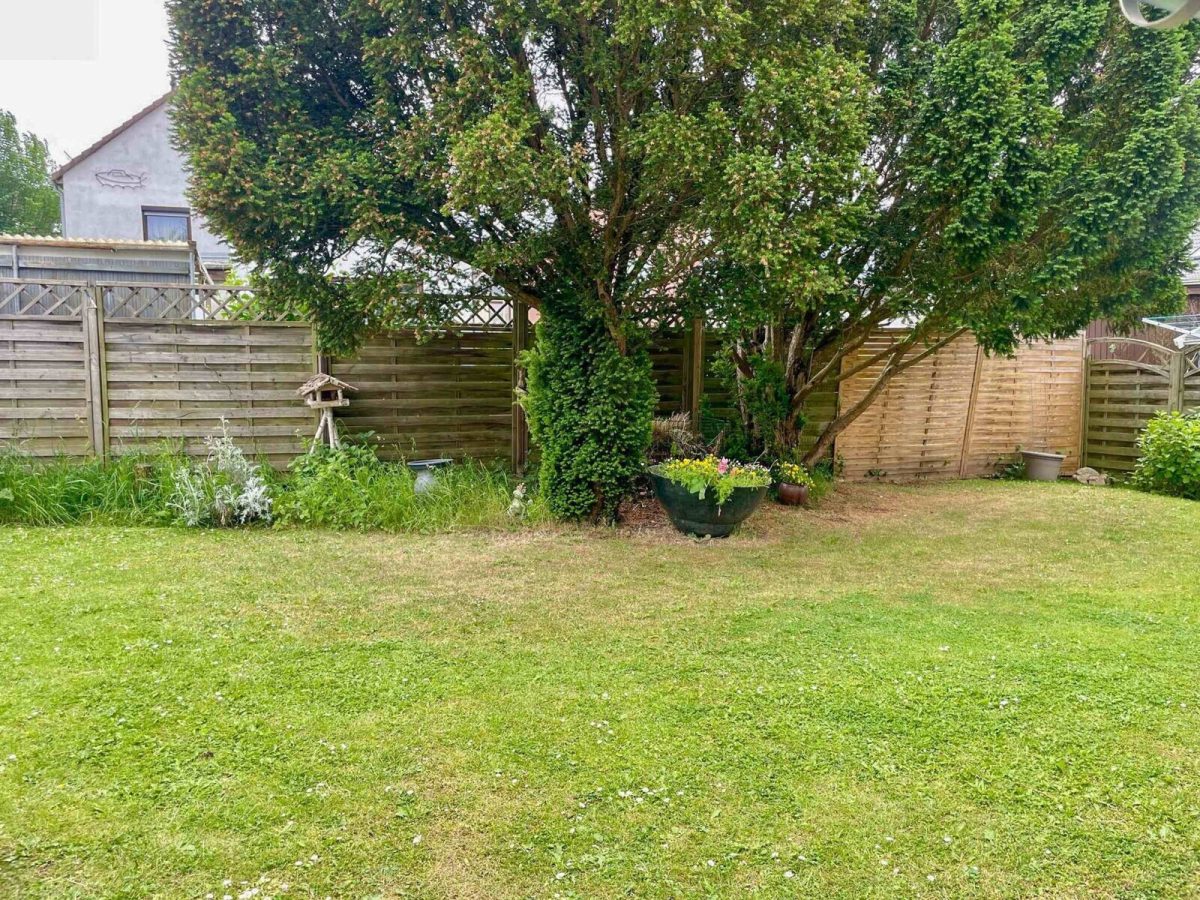 Immobilienangebot - Kiel / Neumühlen-Dietrichsdorf - Alle - 3 Wohnungen bringen Mieteinnahmen - Die 4 gehört Ihnen - Mehrfamilienhaus in Kiel -Dietrichsdorf