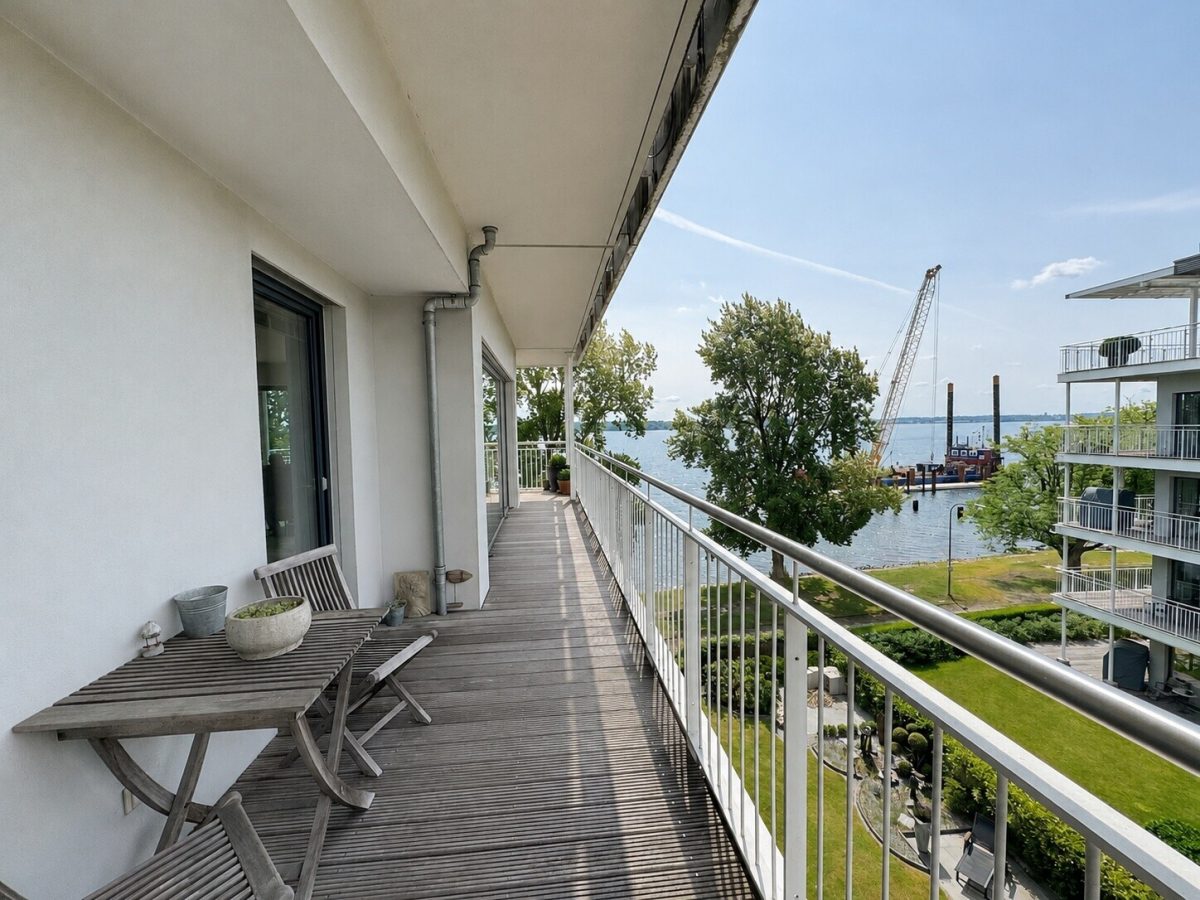 Immobilienangebot - Kiel / Holtenau - Alle - Fördeblick in erster Reihe - exklusives Wohnen in Kiel - Holtenau