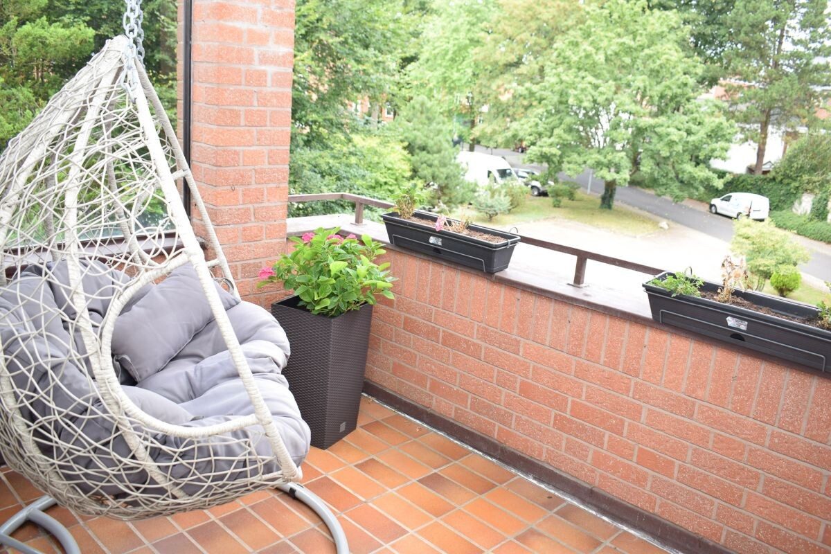 Immobilienangebot - Rendsburg - Alle - Gepflegte 1,5 Zimmer- Eigentumswohnung mit  großer Loggia und PKW-Stellplatz im Hollesenpark