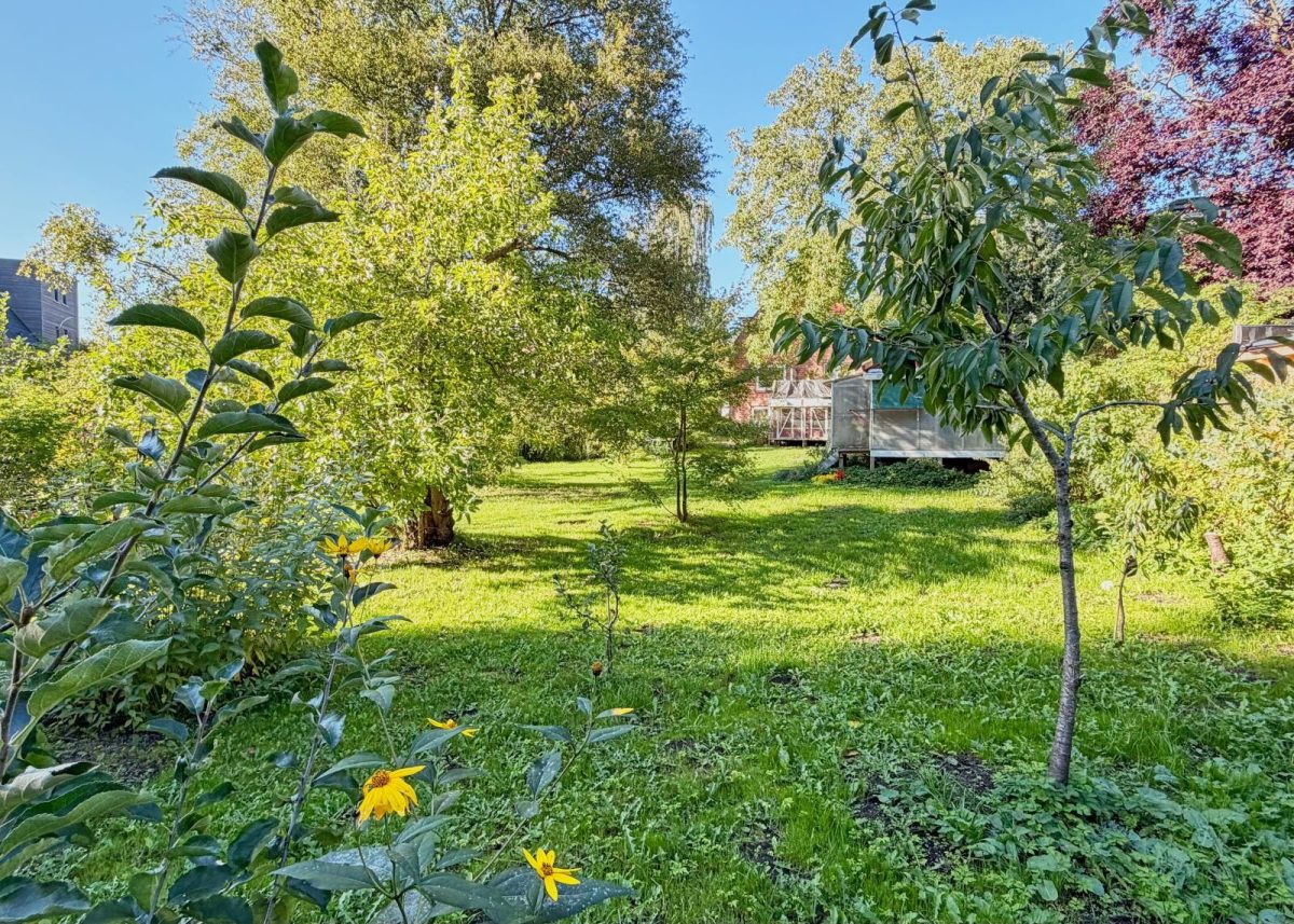 Immobilienangebot - Molfsee - Alle - Ein Garten zum Verlieben. Ein Haus für Ihre Ideen. – Altbaucharme in Schulensee