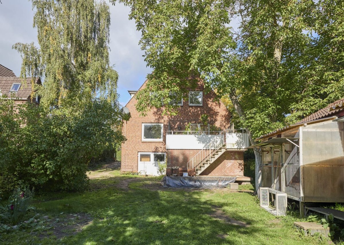 Immobilienangebot - Molfsee - Alle - Ein Garten zum Verlieben. Ein Haus für Ihre Ideen. – Altbaucharme in Schulensee