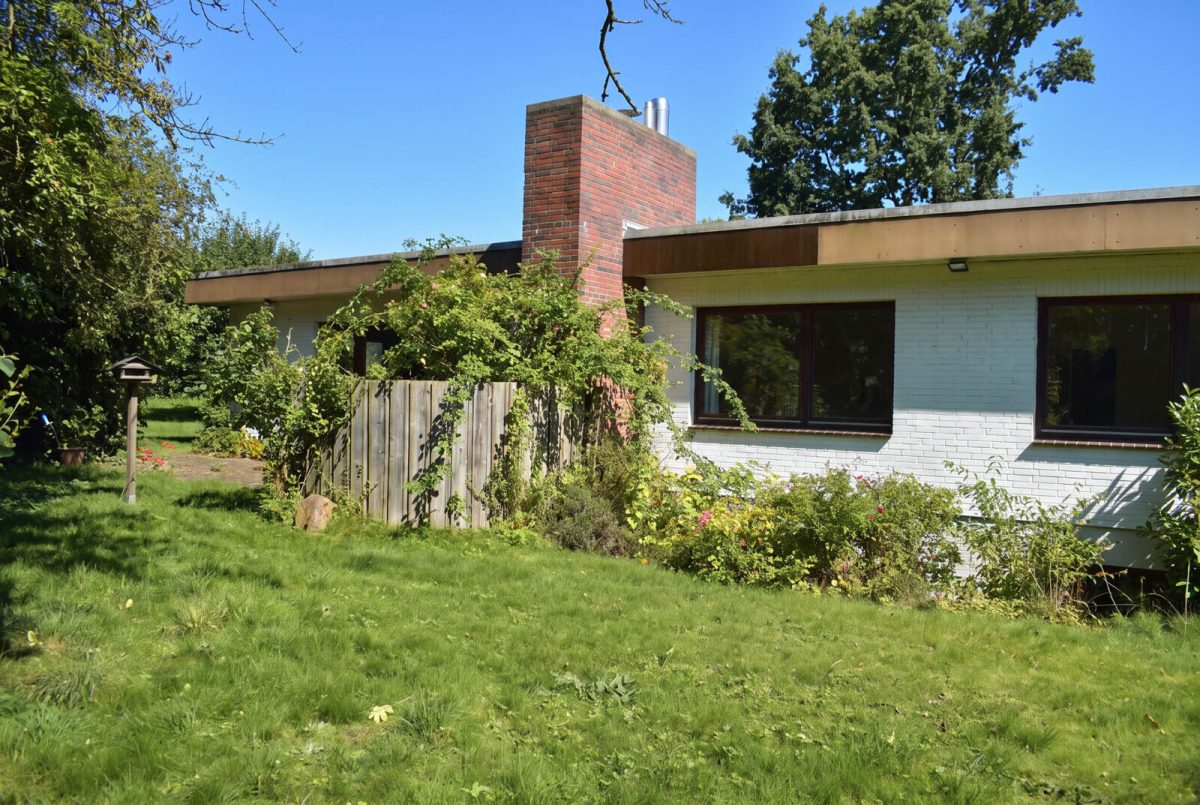 Immobilienangebot - Altenholz / Klausdorf - Alle - Freistehender Bungalow auf traumhaften Grundstück in absolut ruhiger Endlage