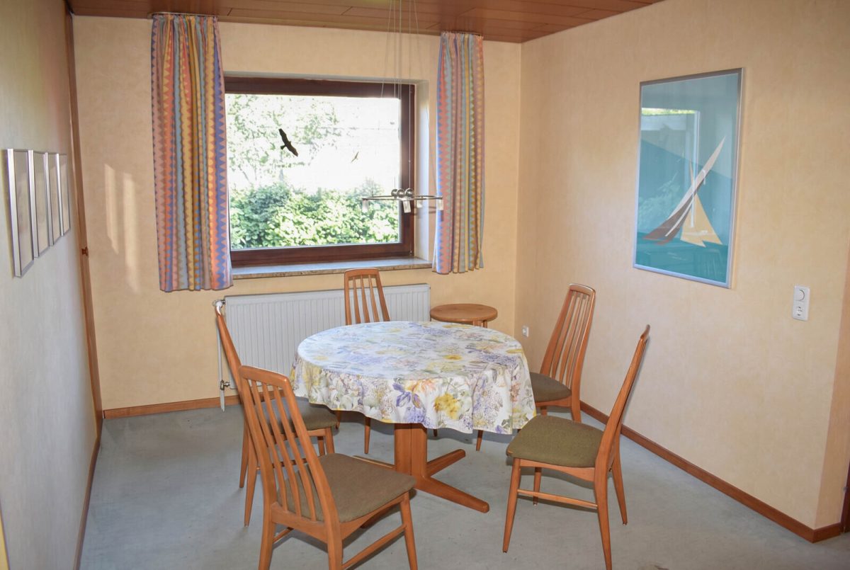 Immobilienangebot - Altenholz / Klausdorf - Alle - Freistehender Bungalow auf traumhaften Grundstück in absolut ruhiger Endlage