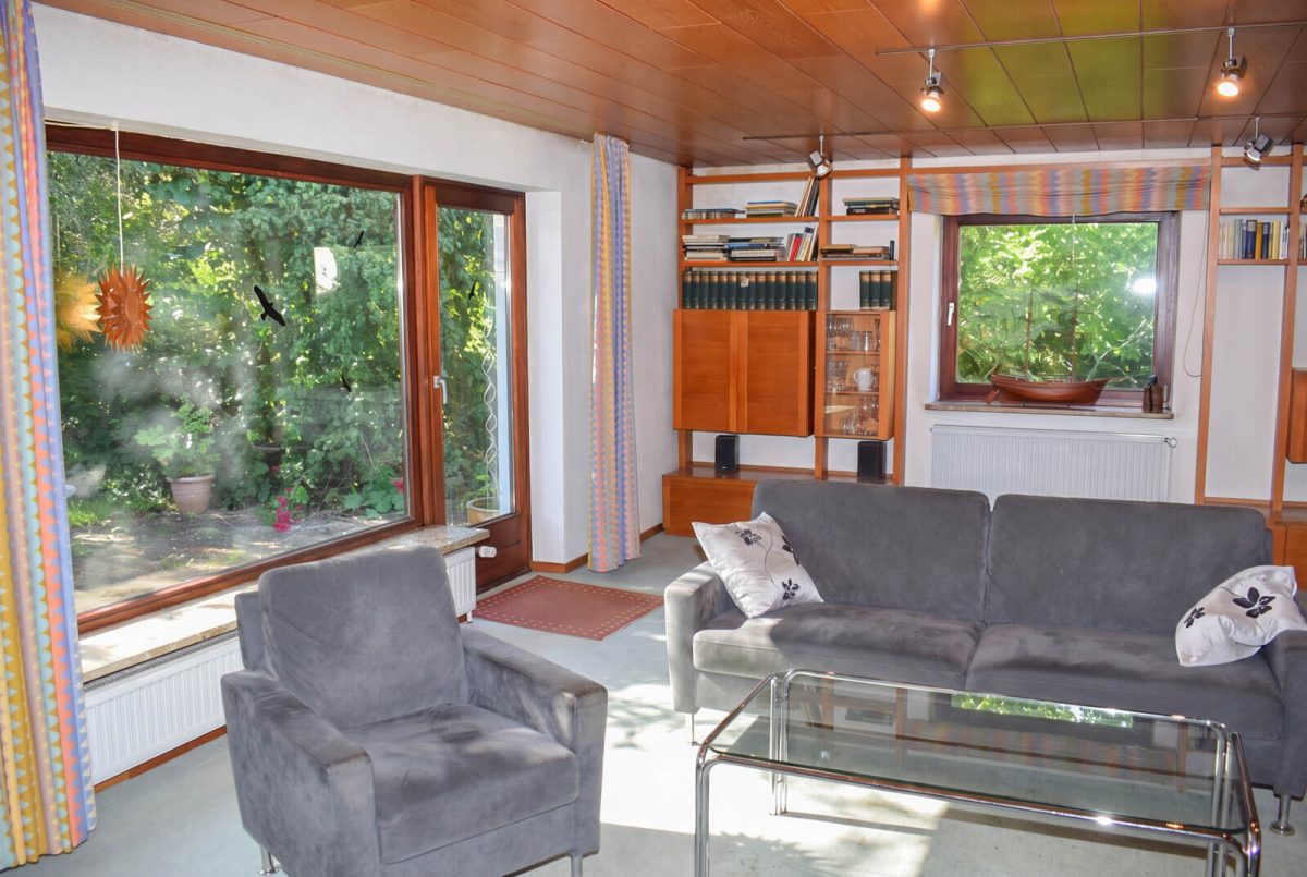 Immobilienangebot - Altenholz / Klausdorf - Alle - Freistehender Bungalow auf traumhaften Grundstück in absolut ruhiger Endlage