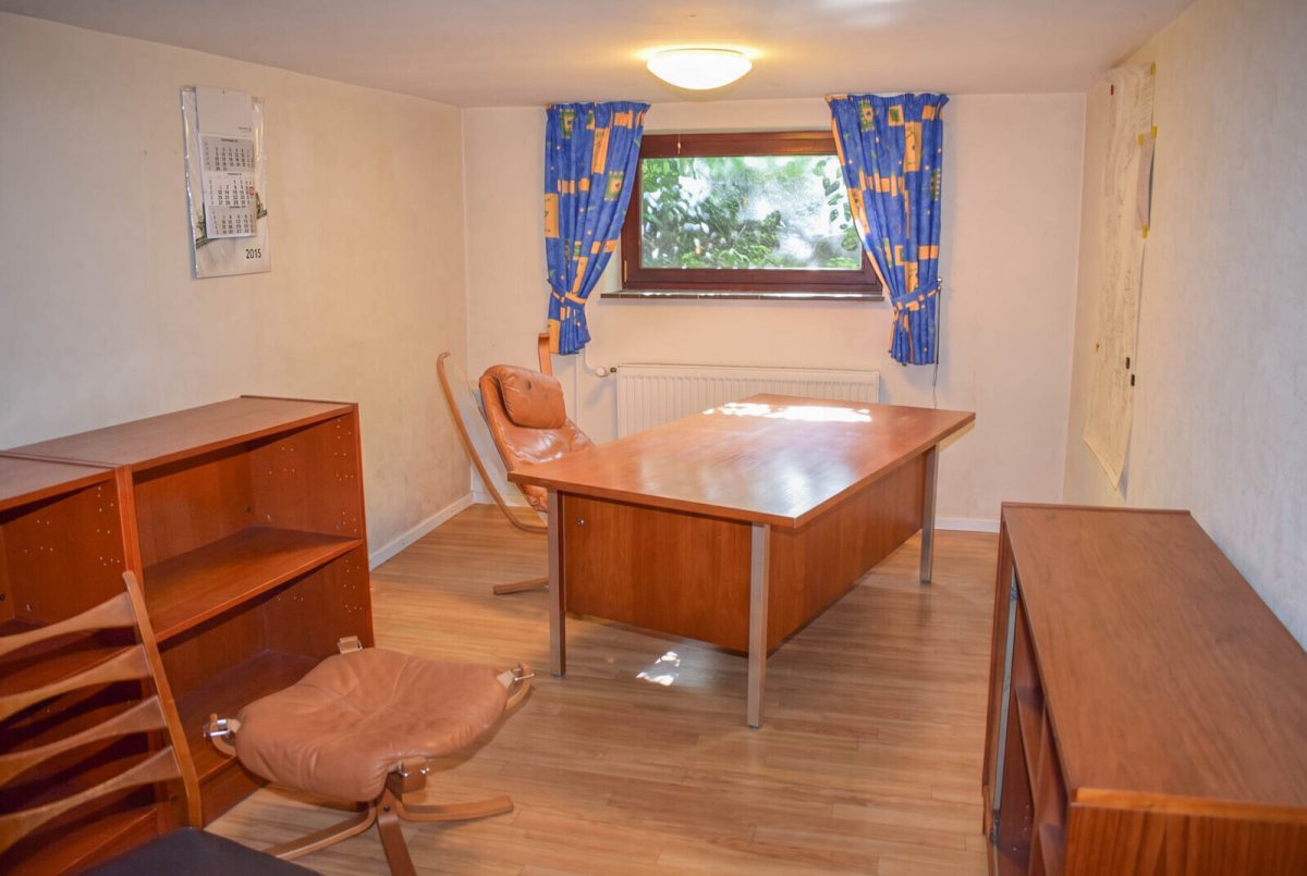 Immobilienangebot - Altenholz / Klausdorf - Alle - Freistehender Bungalow auf traumhaften Grundstück in absolut ruhiger Endlage