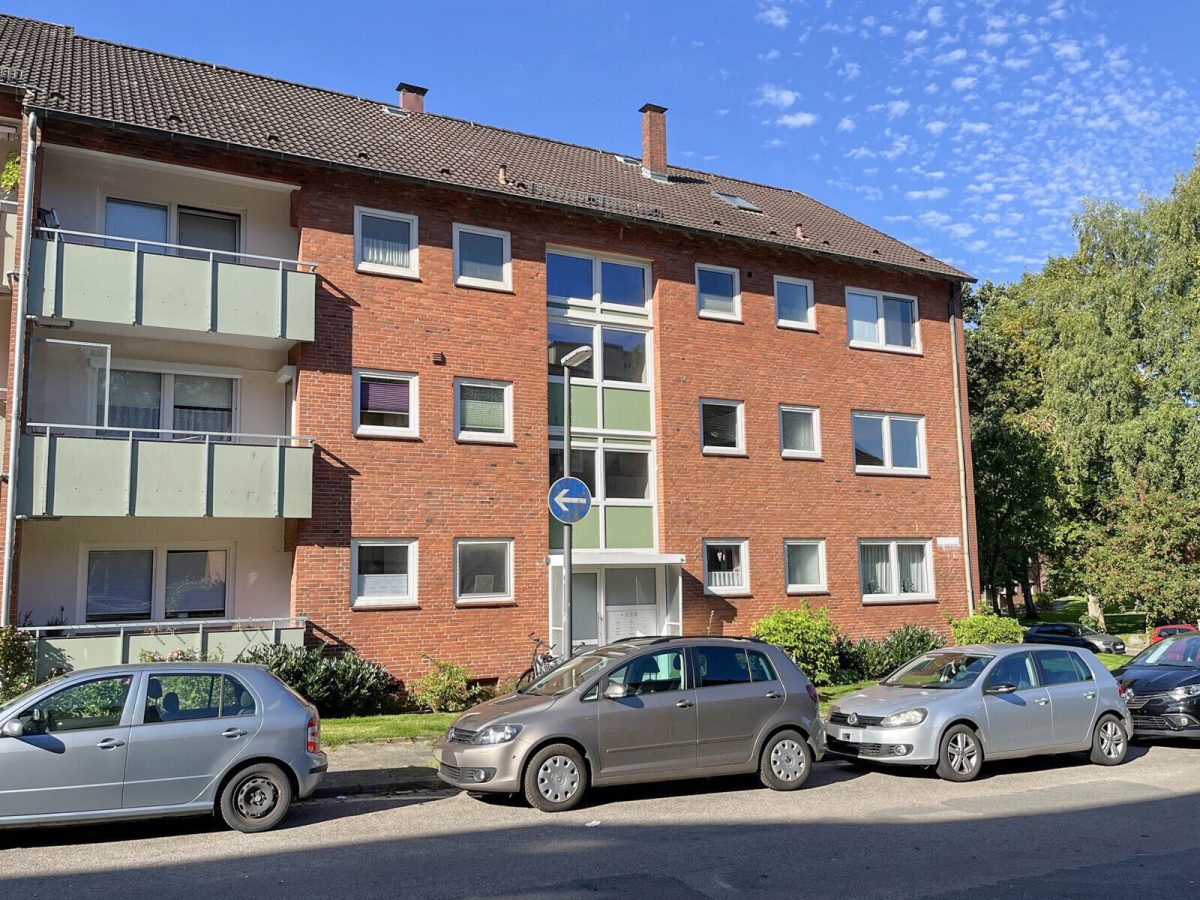 Immobilienangebot - Kiel - Alle - Frisch renovierte, WG-geeignete 2-Zi.-ETW mit Balkon in Kiel-Wik