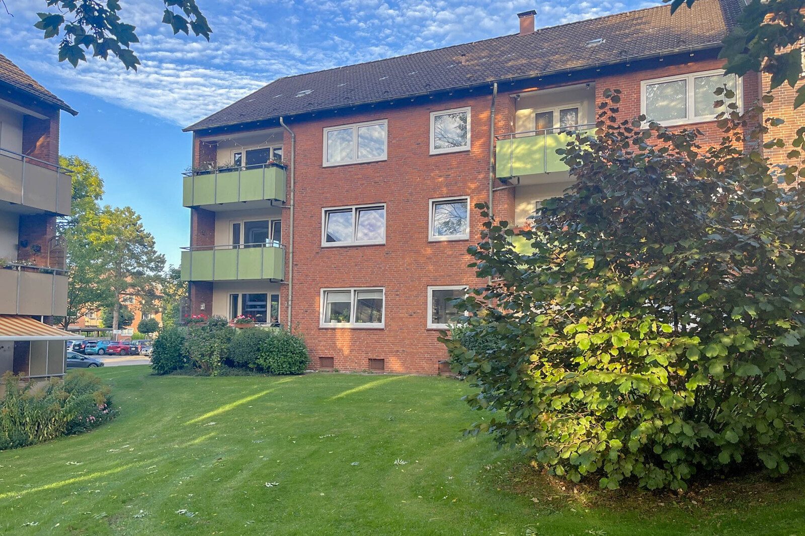 Immobilienangebot - Kiel - Alle - Frisch renovierte, WG-geeignete 2-Zi.-ETW mit Balkon in Kiel-Wik