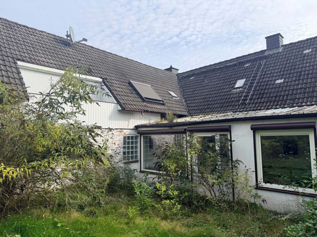 Immobilienangebot - Langwedel - Alle - Zweifamilienhaus mit Nebengebäude in Langwedel