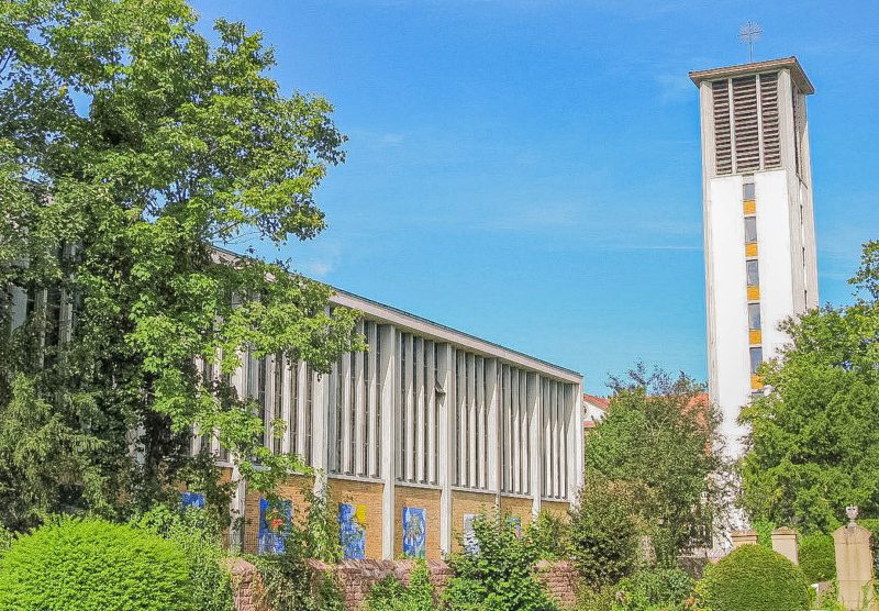 Ansicht der katholischen Kirche St. Bartholomäus in Heidelberg-Wieblingen