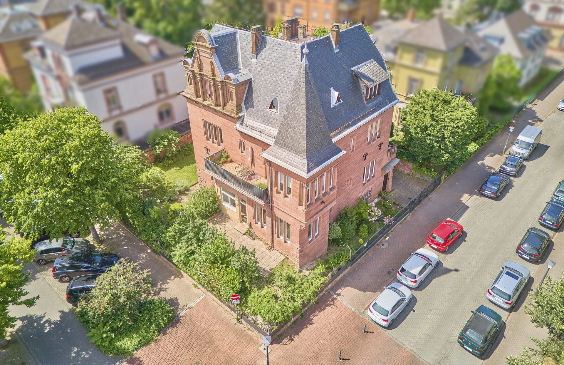 Blick auf eine Stadtvilla in Heidelberg