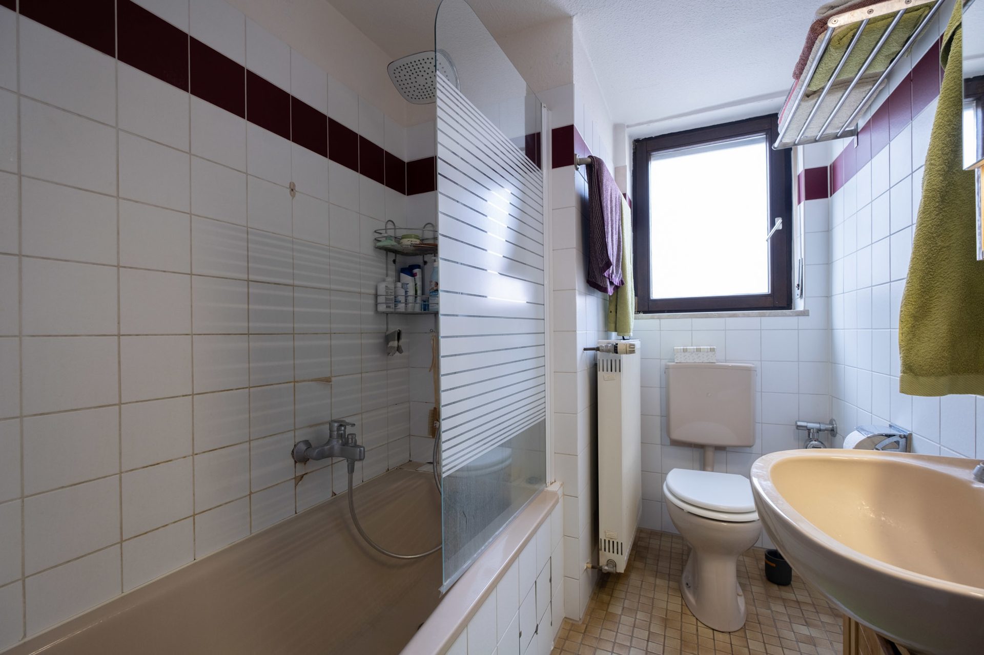 Immobilienangebot - Heidelberg - Alle - Seltene Gelegenheit in HD-Weststadt: bezugsfreie 2-Zimmer-Wohnung mit Loggia zur Sonnenseite