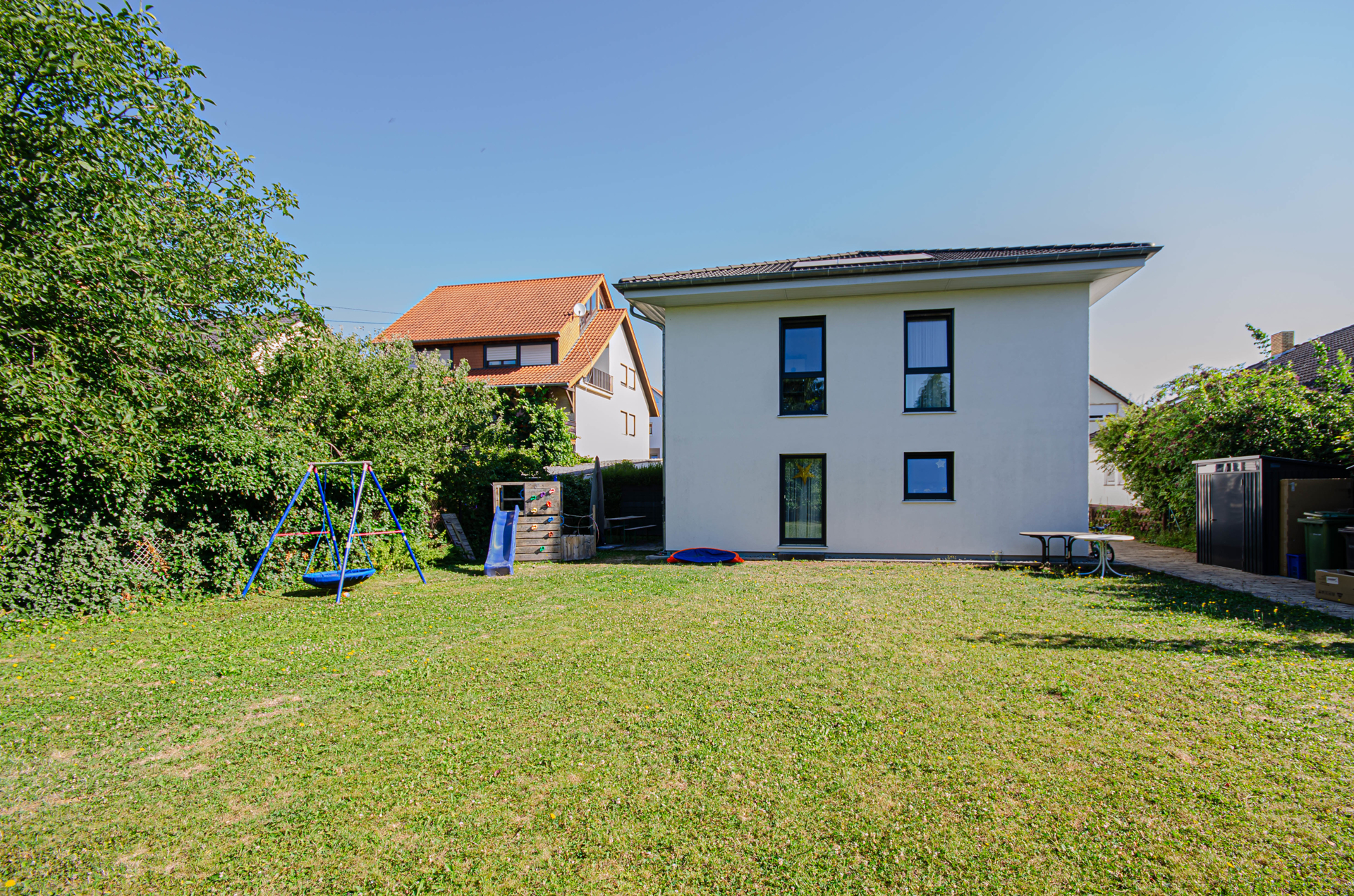 Immobilienangebot - Eppelheim - Alle - Modernes Reihenendhaus in Eppelheim mit großem Garten