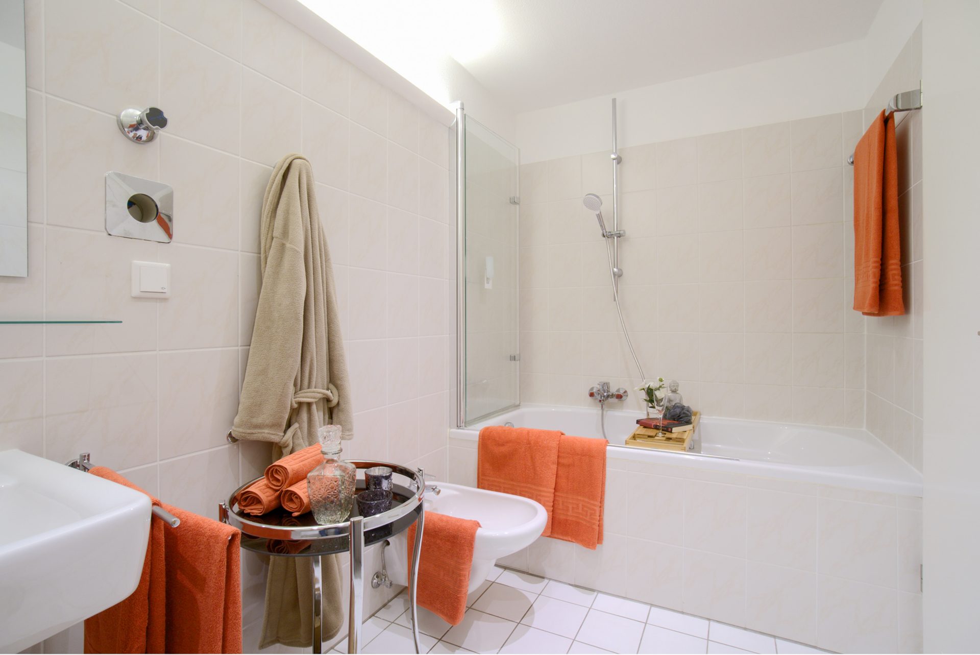 Immobilienangebot - Heidelberg - Alle - Seltene Gelegenheit: Bezugsfertige Wohnung mit Aufzug und TG-Stellplatz im Herzen von Neuenheim