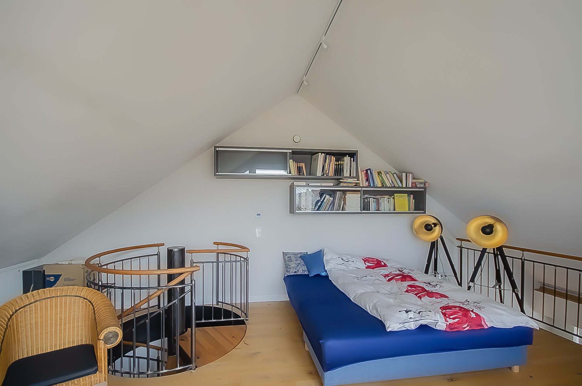 Immobilienangebot - Schriesheim - Alle - Außergewöhnliche Maisonettewohnung mit großer Dachterrasse