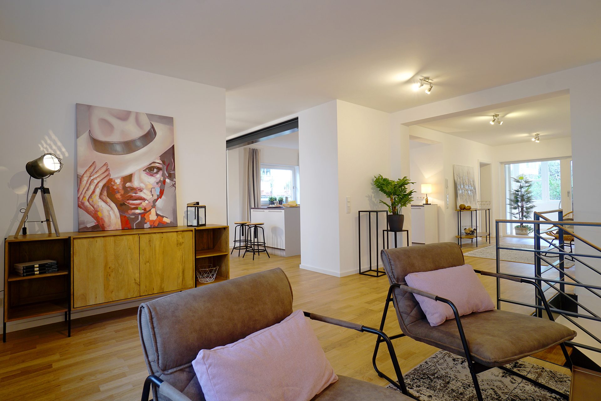 Immobilienangebot - Heidelberg - Alle - Frisch renovierte, großzügige Maisonette-Wohnung mit Wintergarten und zwei TG-Stellplätzen