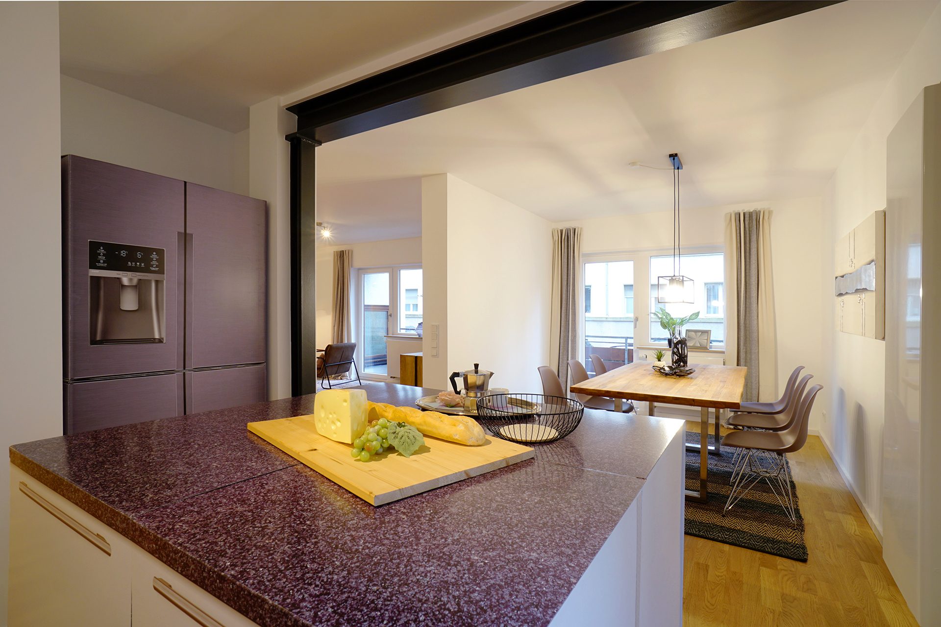 Immobilienangebot - Heidelberg - Alle - Frisch renovierte, großzügige Maisonette-Wohnung mit Wintergarten und zwei TG-Stellplätzen