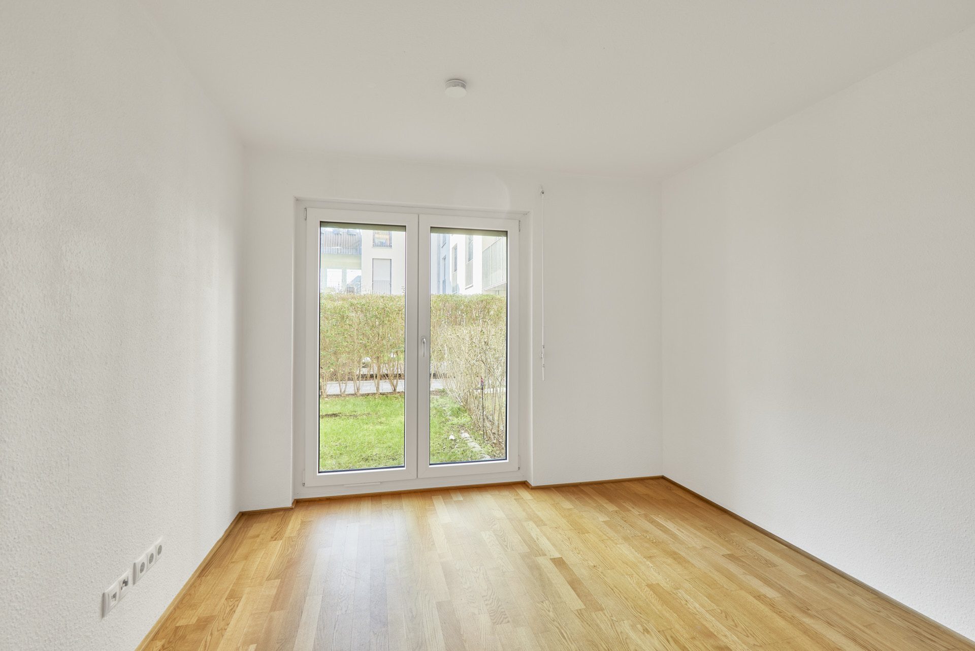 Immobilienangebot - Schriesheim - Alle - Modern und barrierefrei wohnen in Schriesheim: 3-Zimmer-EG-Wohnung mit Garten und 2 Stellplätzen