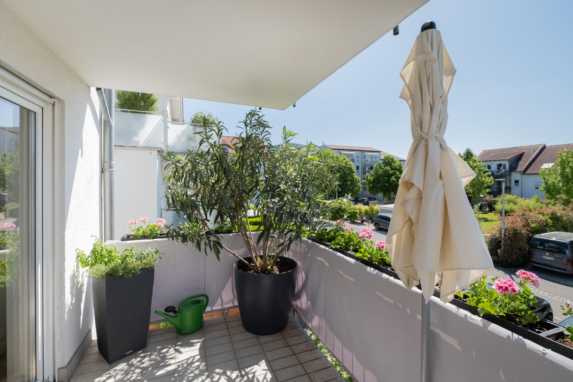 Immobilienangebot - Schriesheim - Alle - Ohne Käuferprovision in Schriesheim: 4-Zimmer-Wohnung mit 2 Balkonen und 1 Stellplatz