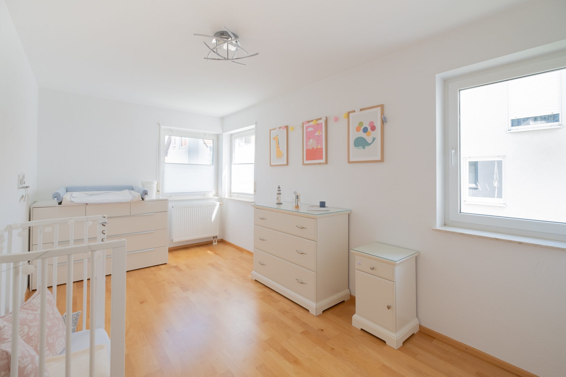 Immobilienangebot - Schriesheim - Alle - Ohne Käuferprovision in Schriesheim: 4-Zimmer-Wohnung mit 2 Balkonen und 1 Stellplatz