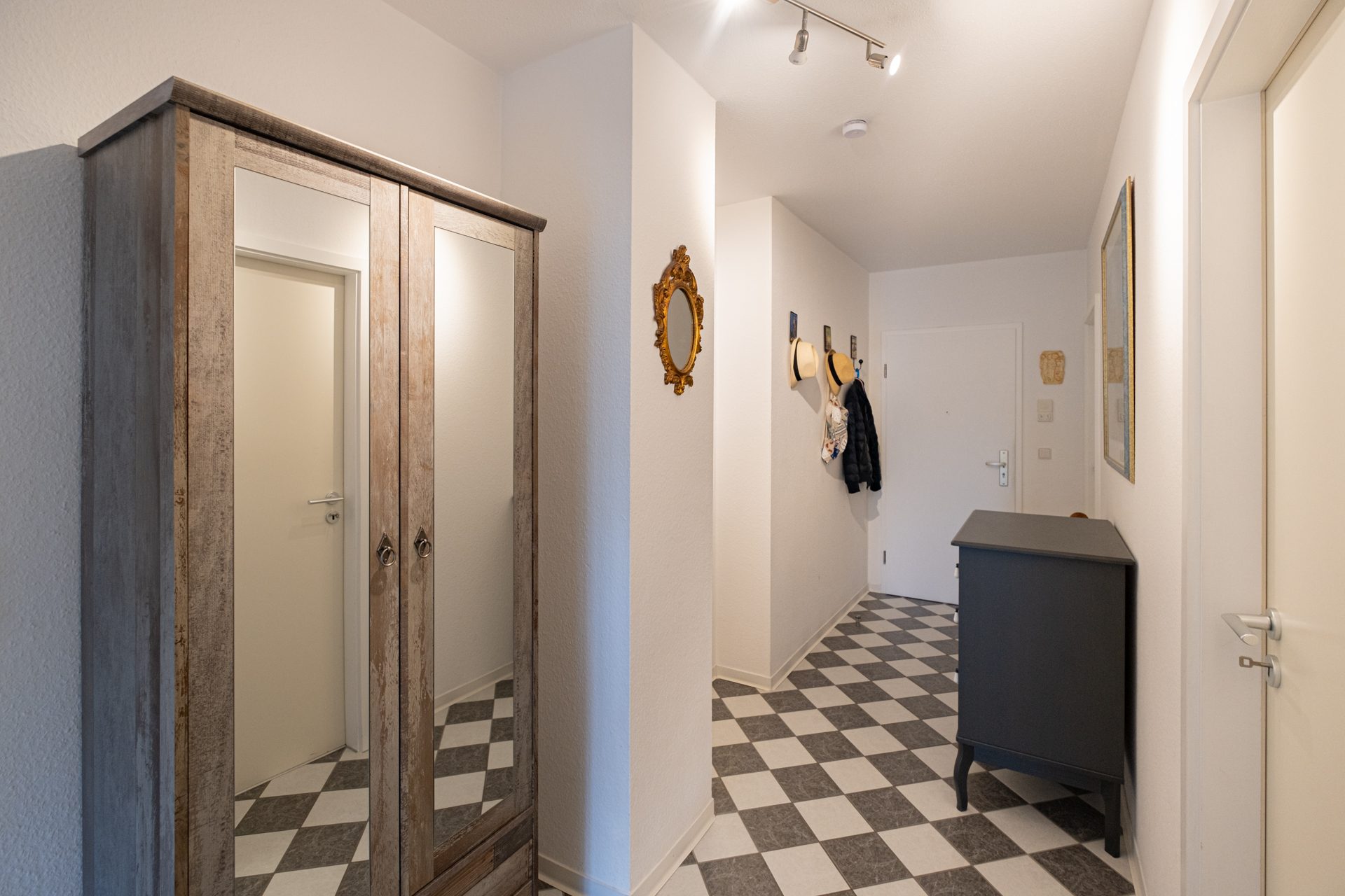 Immobilienangebot - Heidelberg - Alle - Großzügig & barrierefrei: 4,5-Zimmer-Wohnung mit Sonnenbalkon in gesuchter Wohnlage von HD-Kirchheim