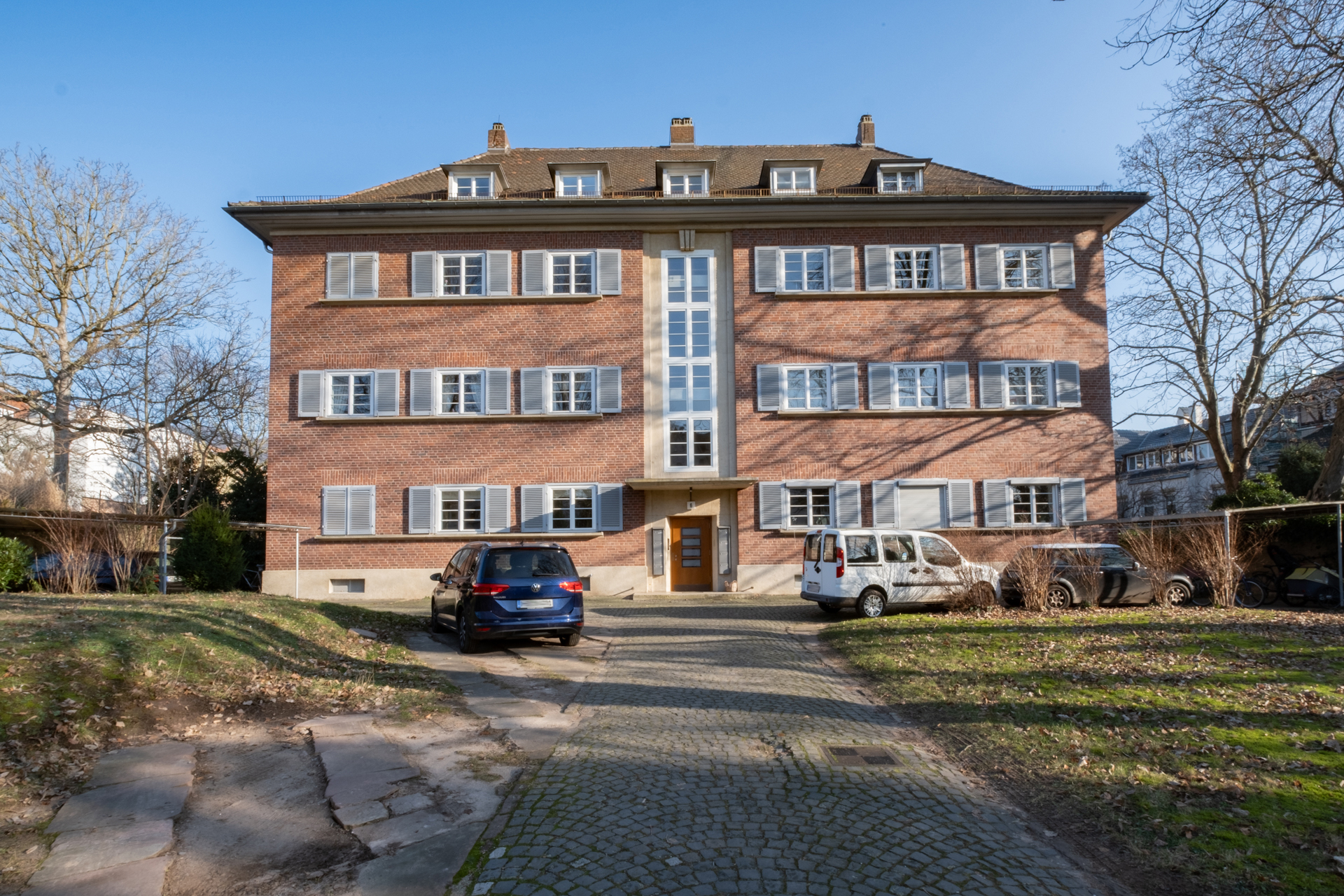 Immobilienangebot - Heidelberg / Neuenheim - Alle - In Top-Lage: großzügige 4-Zimmer-Wohnung in historischem MFH mit Gartenanteil und Stellplatz