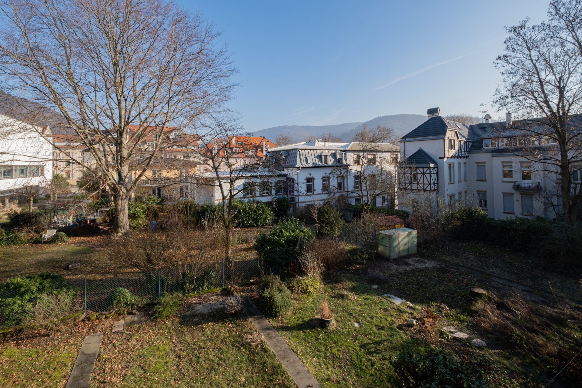 Immobilienangebot - Heidelberg / Neuenheim - Alle - In Top-Lage: großzügige 4-Zimmer-Wohnung in historischem MFH mit Gartenanteil und Stellplatz