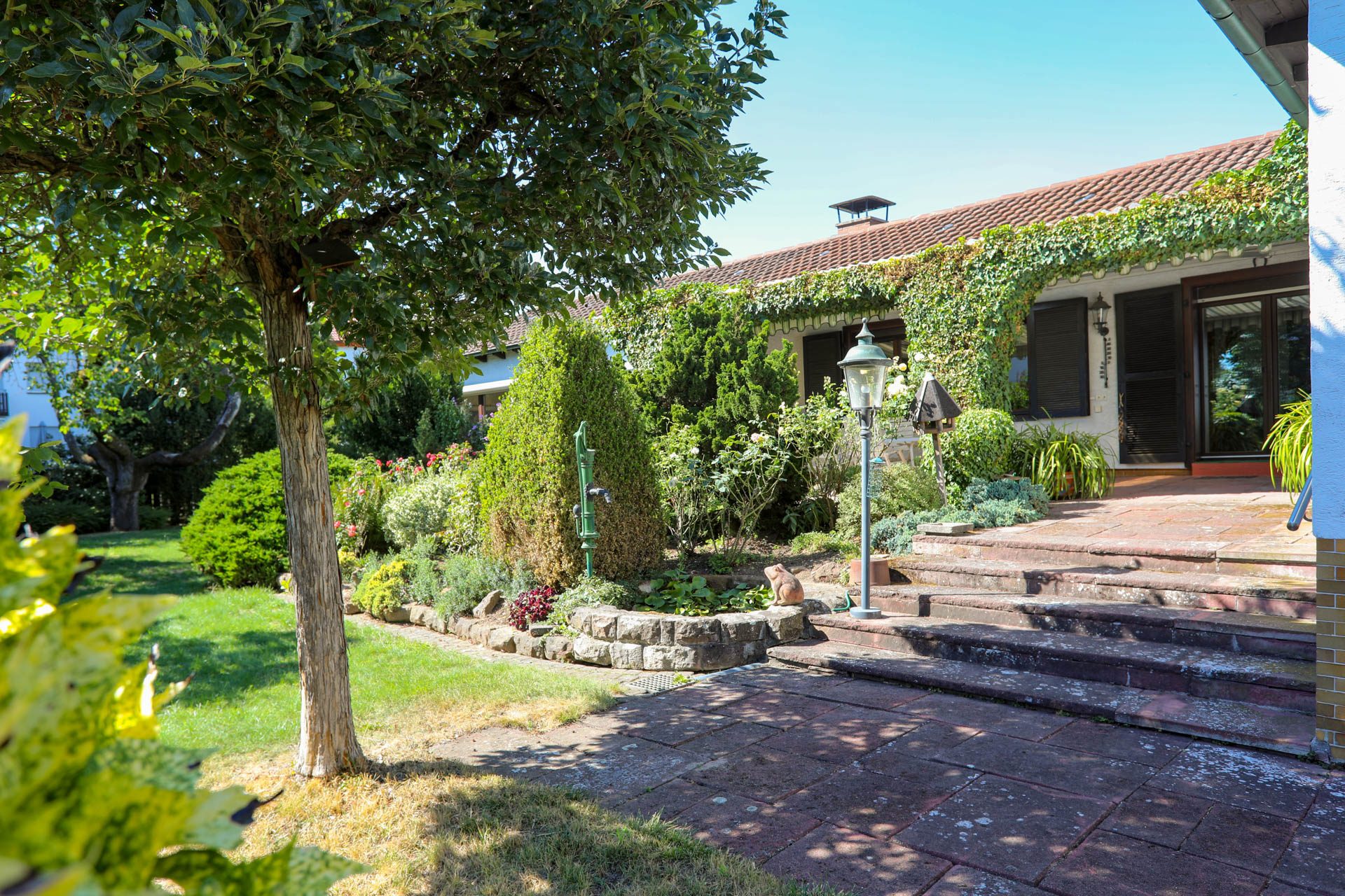 Immobilienangebot - Ilvesheim - Alle - Geräumiger Bungalow auf großem Grundstück in Ilvesheim