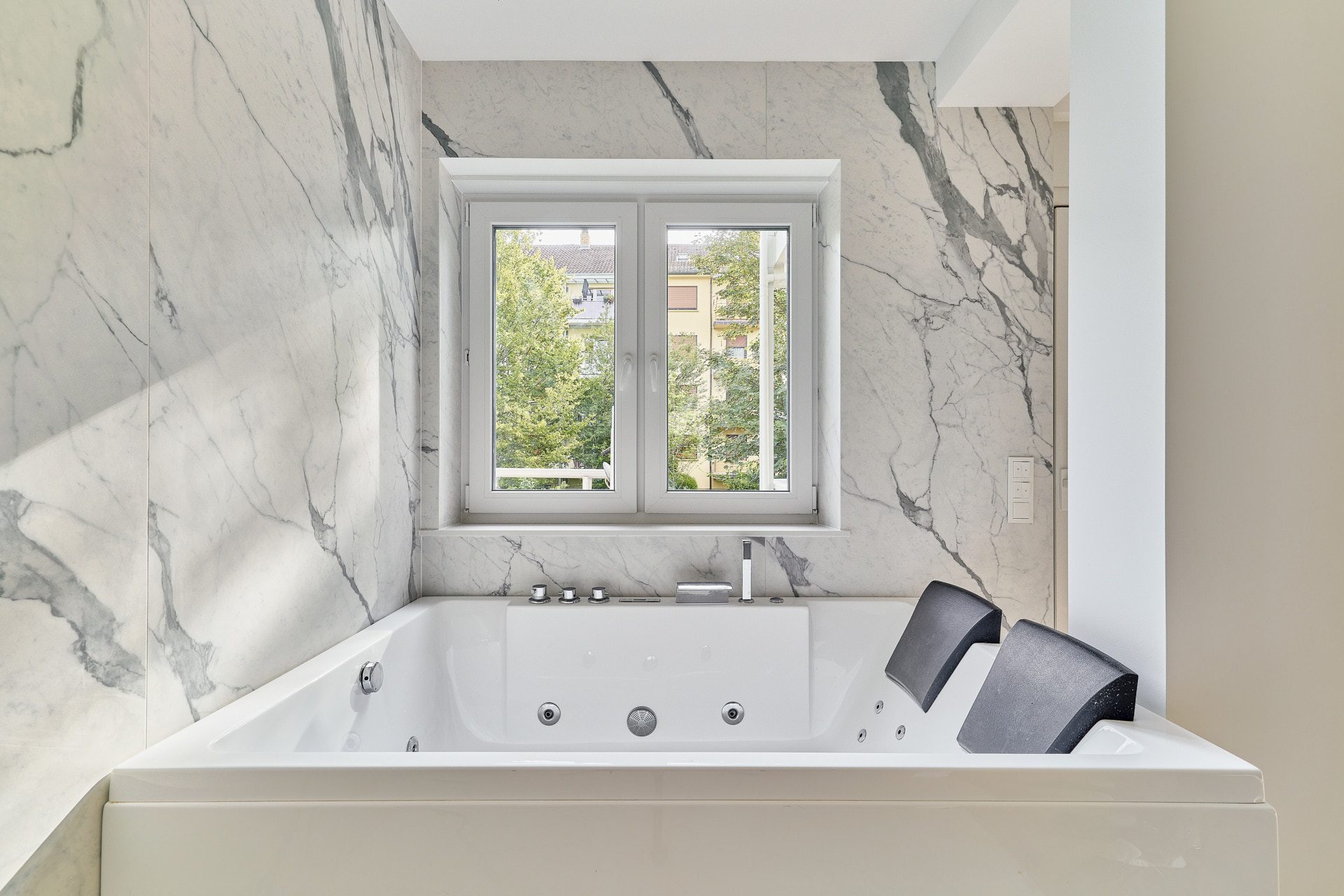 Immobilienangebot - Heidelberg - Alle - Wohntraum in Handschuhsheim: Kernsanierte 3,5-Zimmer-Wohnung mit 2 Bädern, 2 Balkonen und Gartenteil